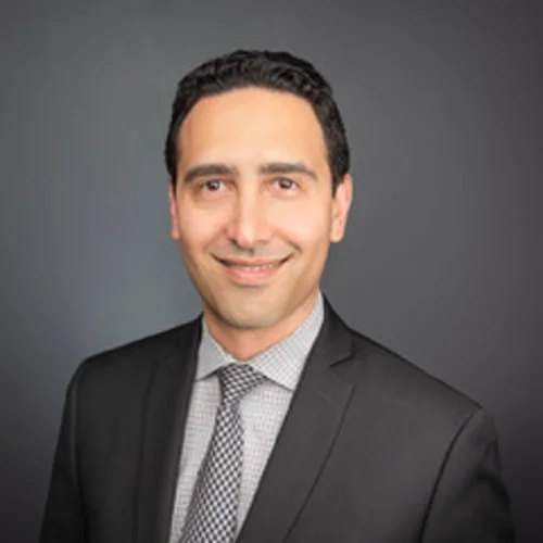 Headshot of Ashkan Ara